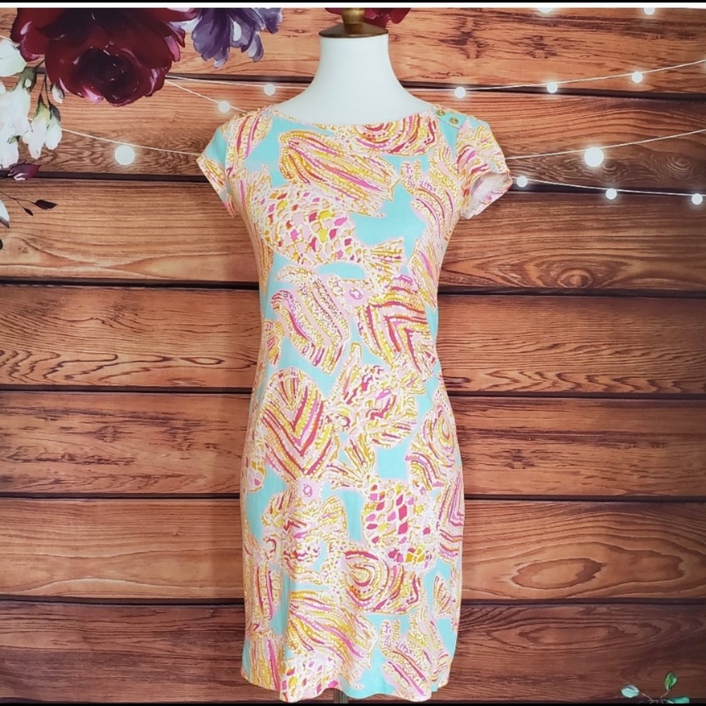 ❌sold $25 ❌Lilly Pulitzer Coral Print Dress